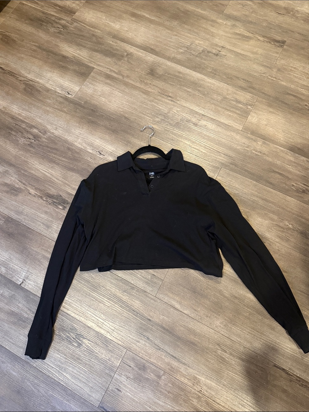 Simon’s Black Cropped Polo Long-Sleeve Top